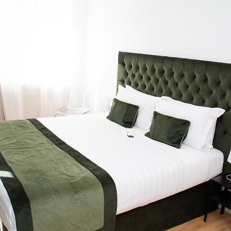 Home At Rome Vatican Apartment&Rooms Bagian luar foto