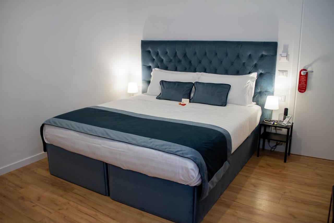 Home At Rome Vatican Apartment&Rooms Bagian luar foto