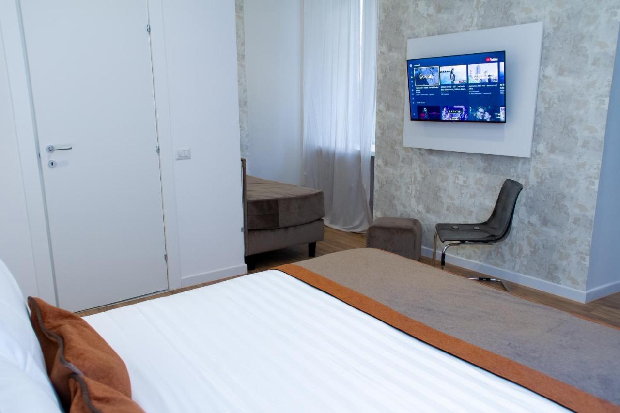 Home At Rome Vatican Apartment&Rooms Bagian luar foto