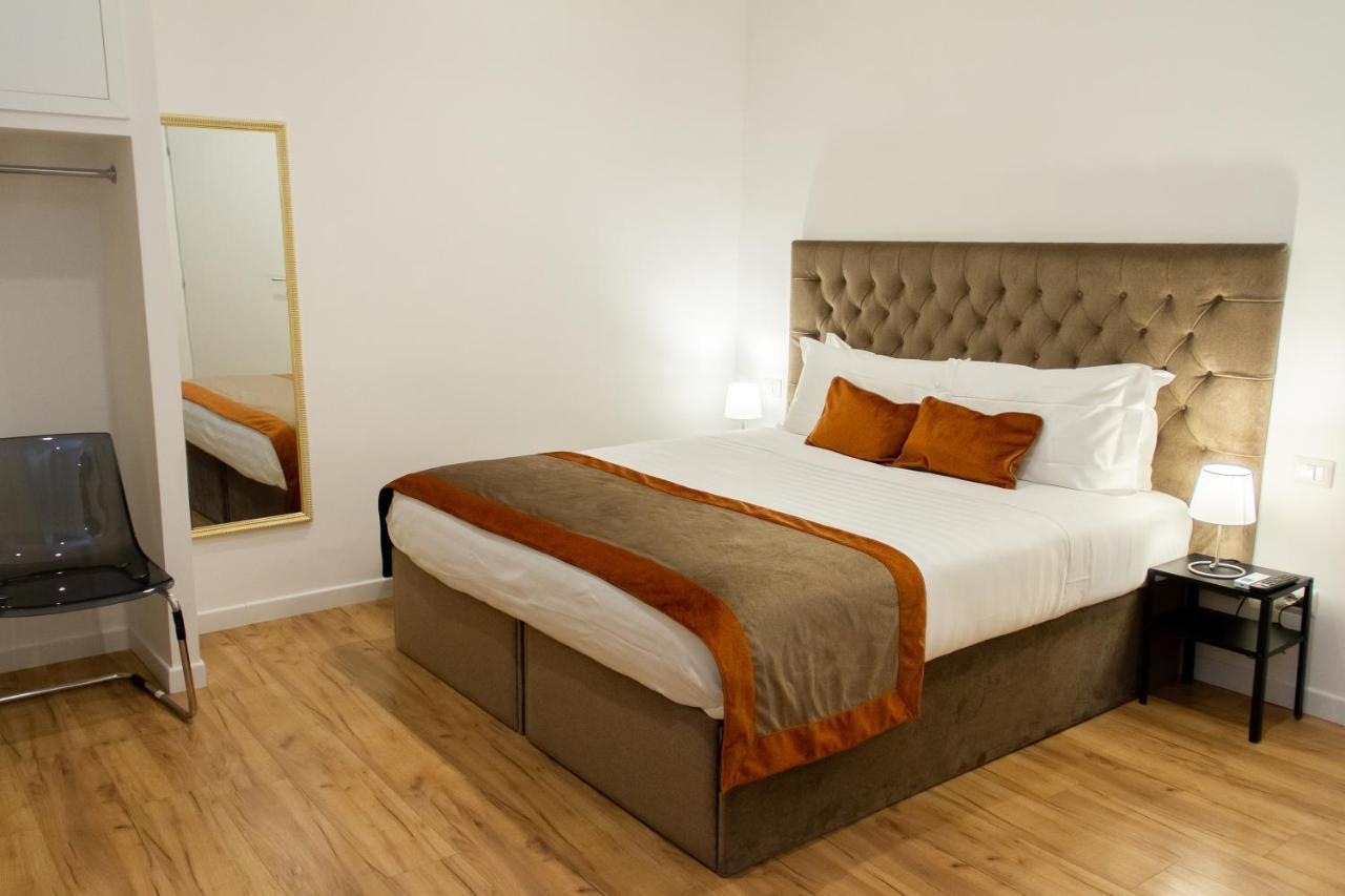 Home At Rome Vatican Apartment&Rooms Bagian luar foto