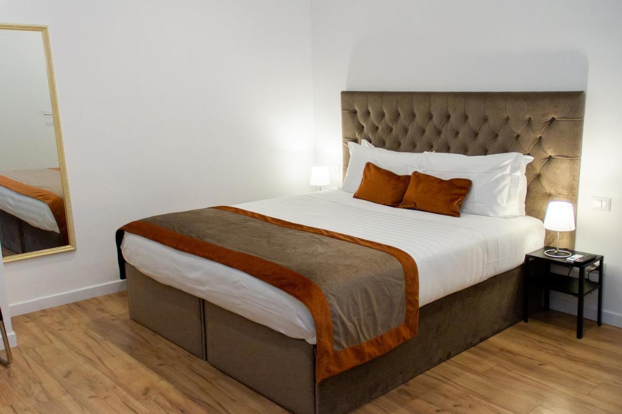 Home At Rome Vatican Apartment&Rooms Bagian luar foto