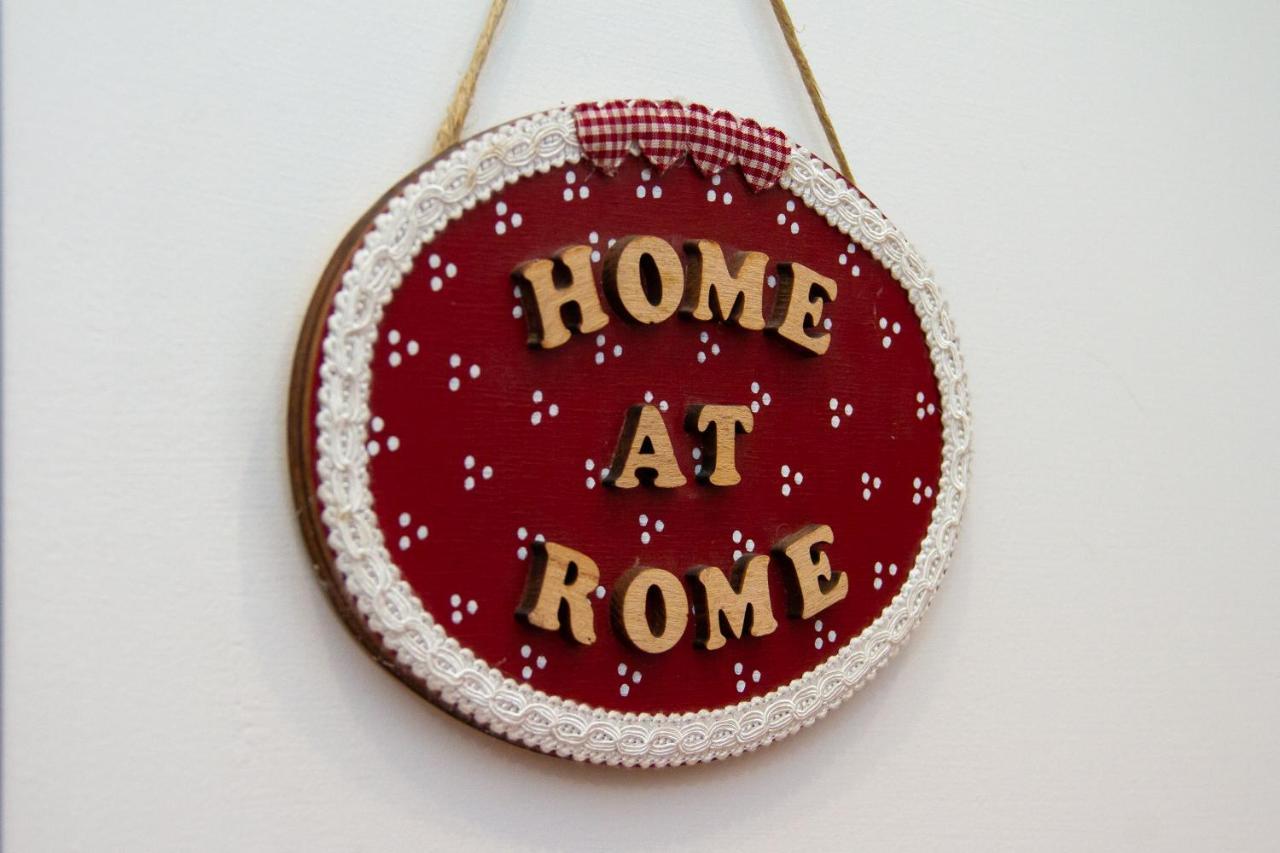 Home At Rome Vatican Apartment&Rooms Bagian luar foto