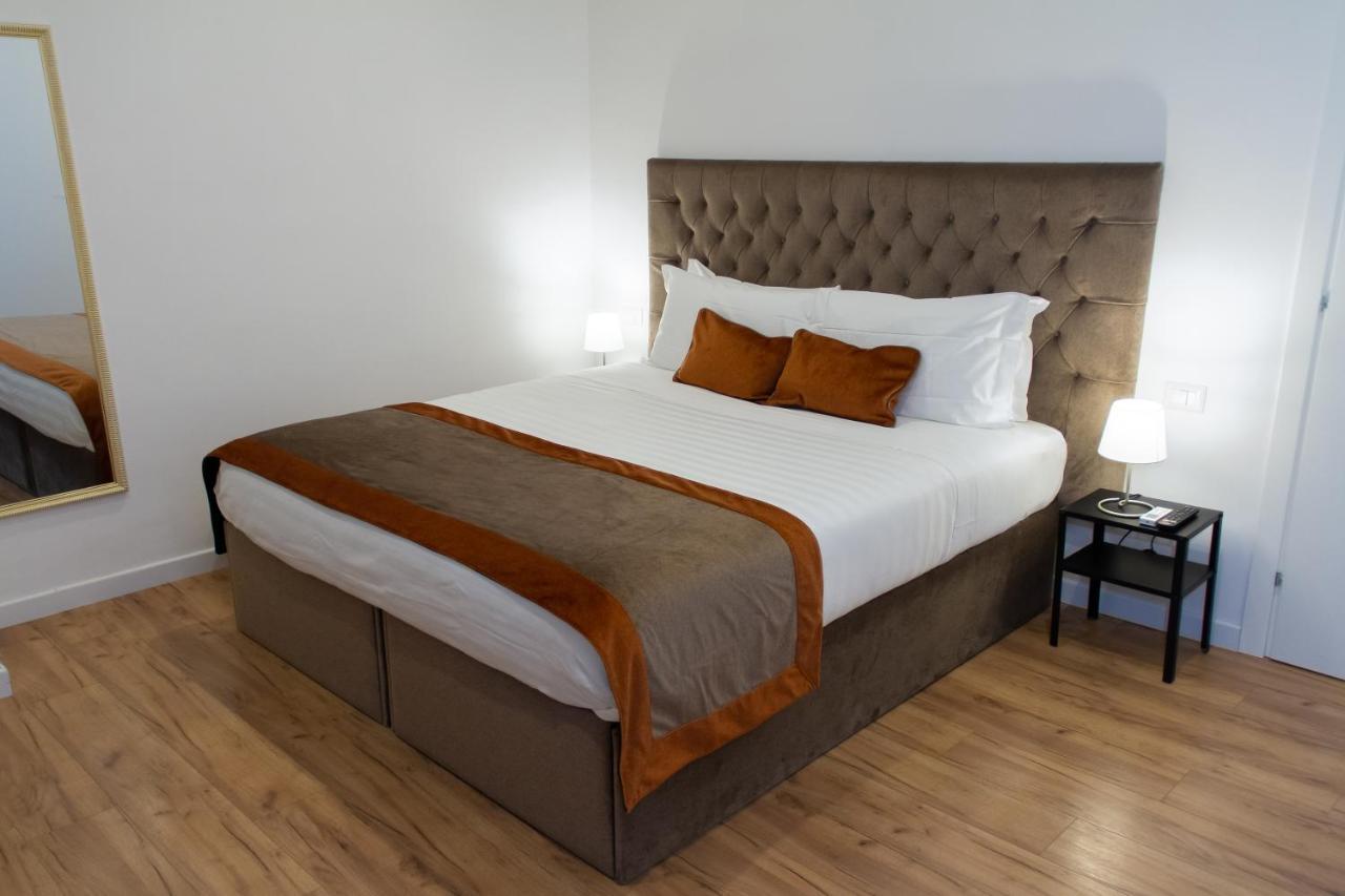 Home At Rome Vatican Apartment&Rooms Bagian luar foto