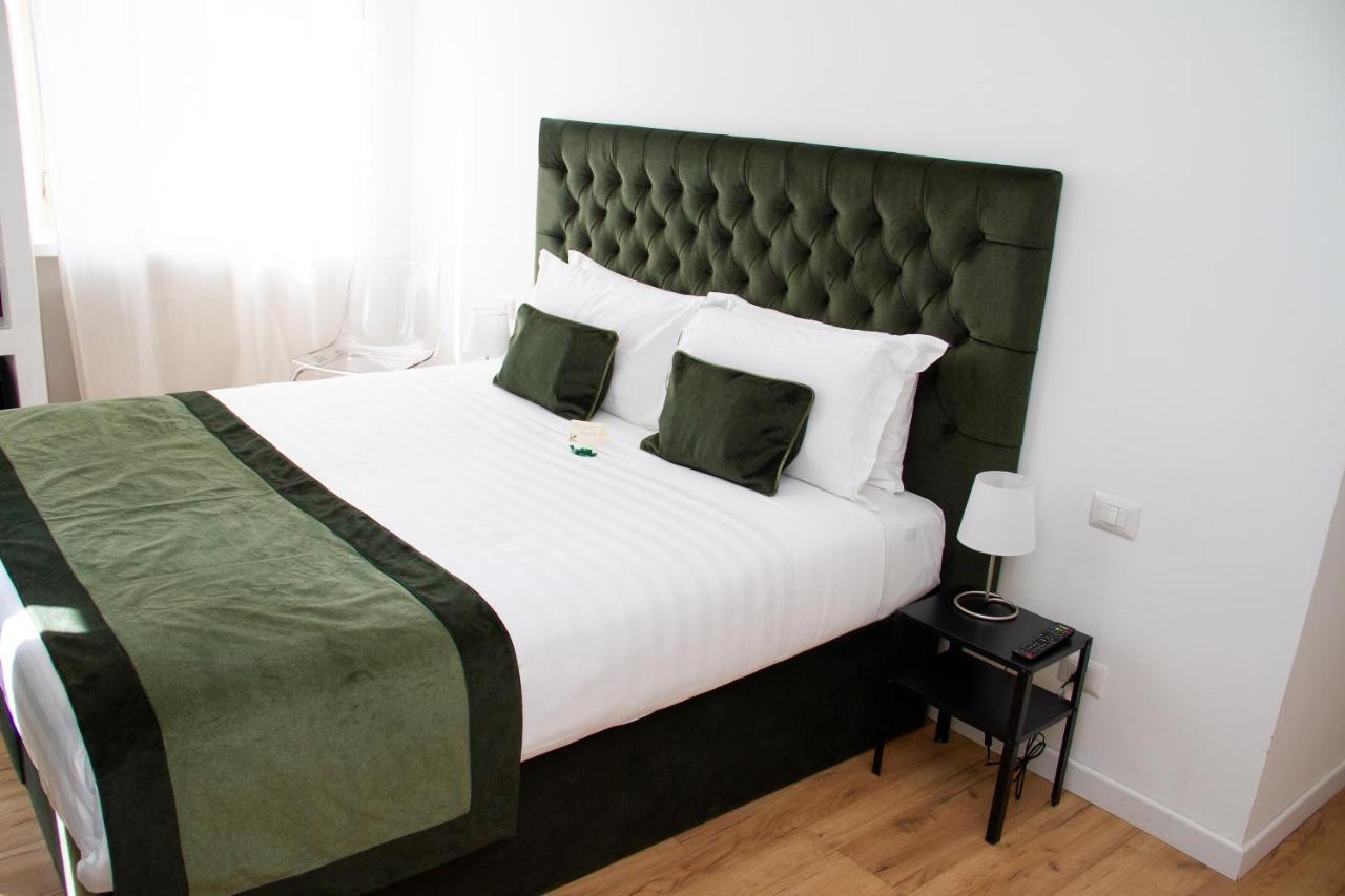Home At Rome Vatican Apartment&Rooms Bagian luar foto