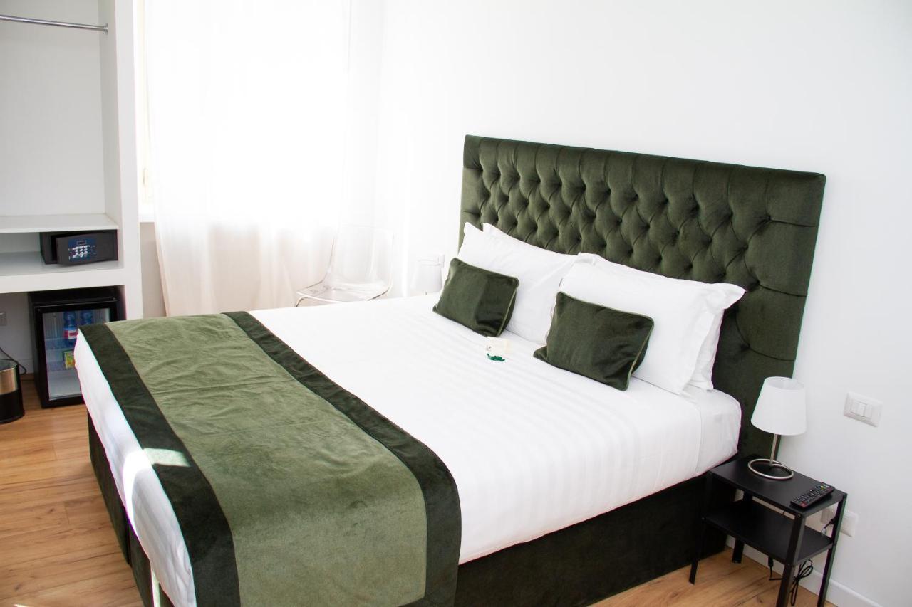 Home At Rome Vatican Apartment&Rooms Bagian luar foto